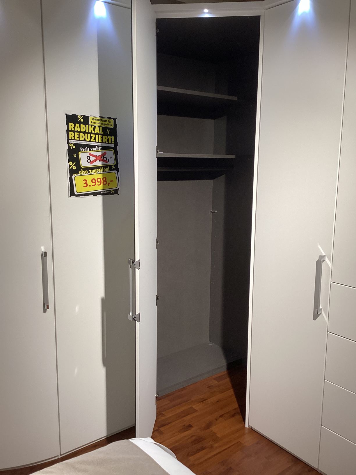 Systemkleiderschrank Global Libro 700