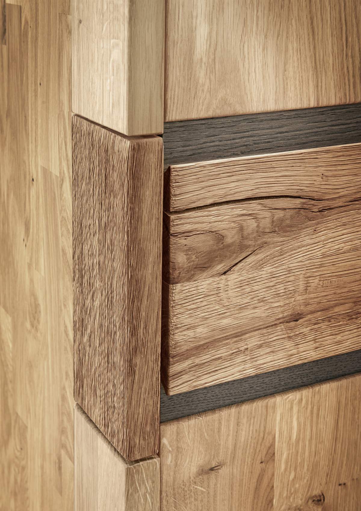 Drehtürenschrank Baltimore - B ca. 292 cm, Wildeiche massiv, natur geölt