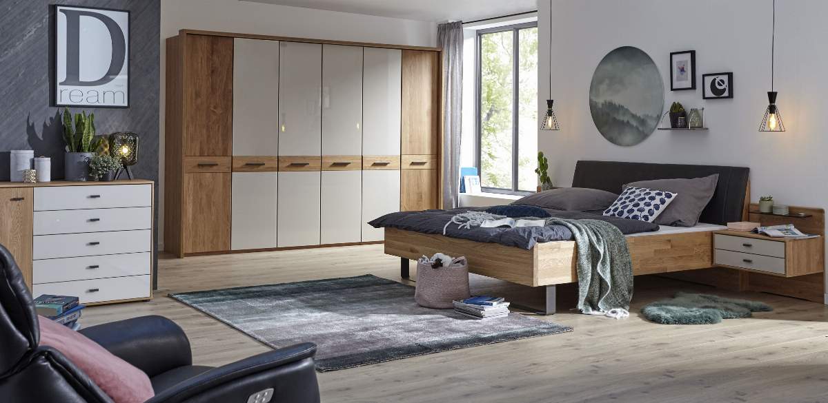 Drehtürenschrank Lenoso - B. ca. 306 cm, Eiche massiv, Glas, Champagner